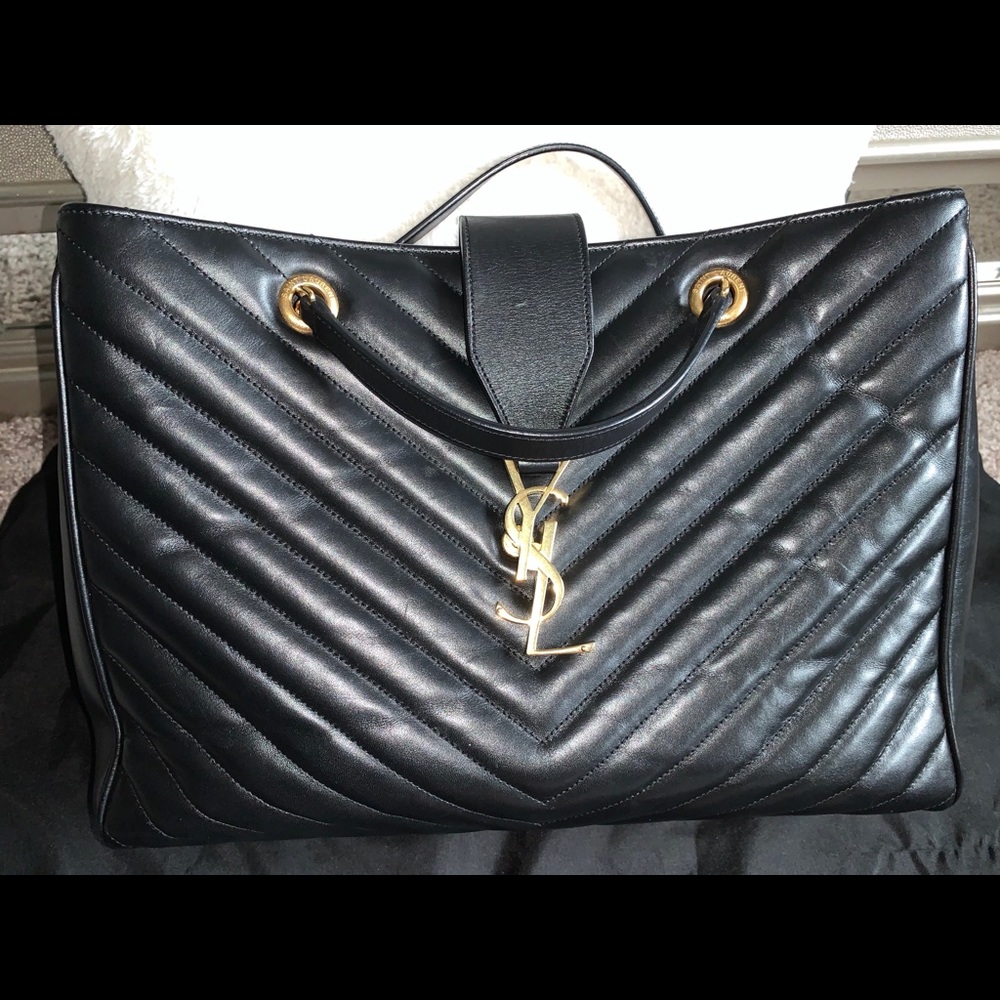 Yves Saint Laurent Classic Chain Bag